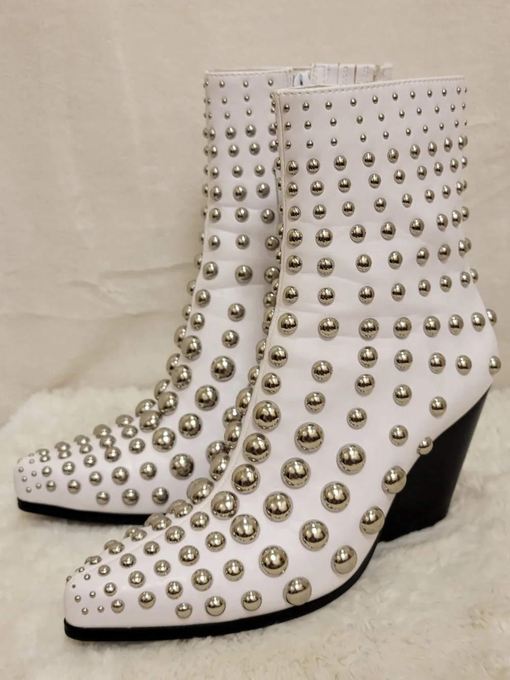 Jeffrey Campbell Women’s White Ankle Boot Sz 7
